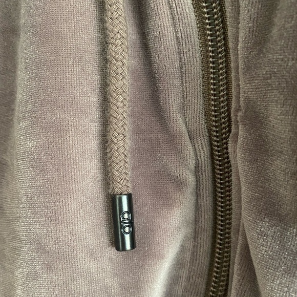 Alo yoga velour glimmer full zip hoodie - Picture 2 of 8